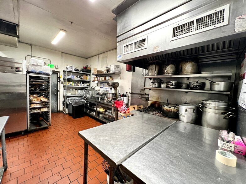 More Photos Of 189 Claremont Ave, Tamaqua Restaurant For Sale