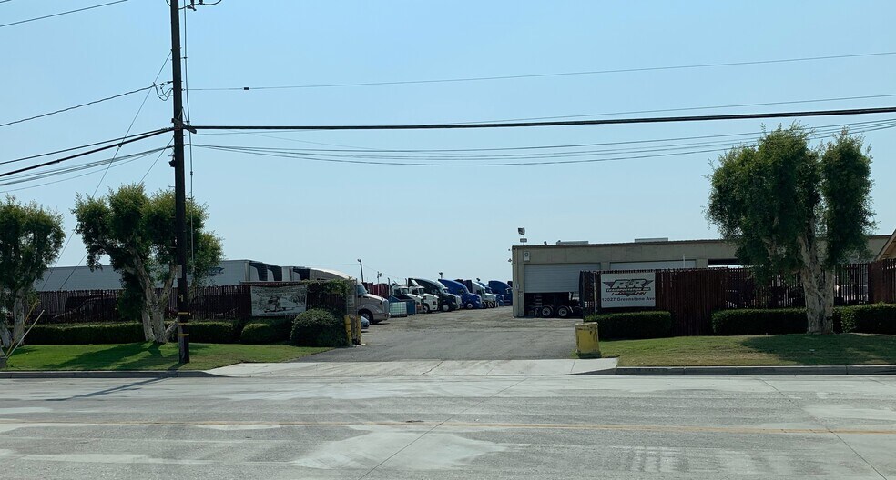 More Photos Of 12027 Greenstone Ave, Santa Fe Springs Distribution For Lease