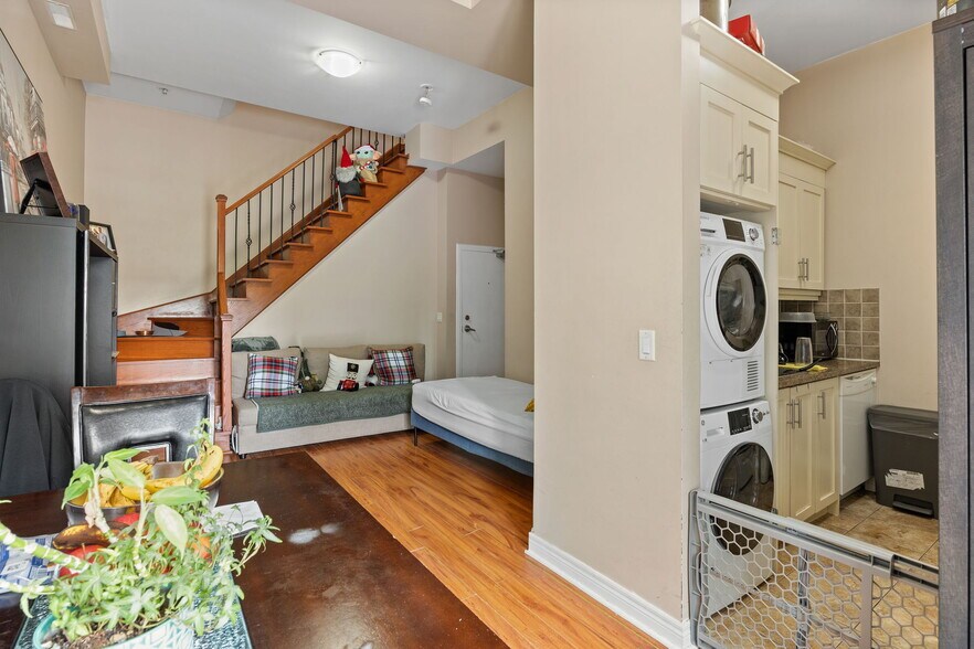 More Photos Of 999 Bloor St W, Toronto Storefront Retail Residential For Sale