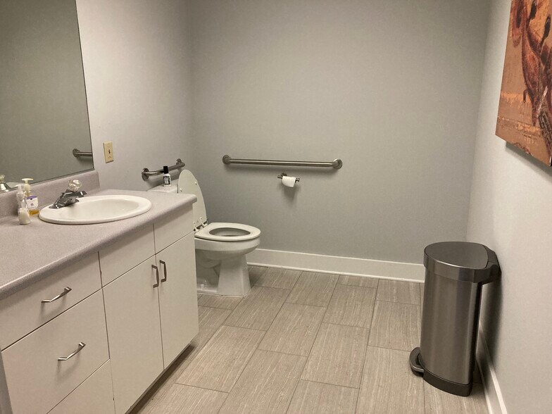 More Photos Of 669 Marina Dr, Charleston Loft Creative Space For Lease