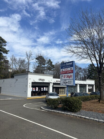 More Photos Of 1237 Tyvola Rd, Charlotte Storefront For Lease