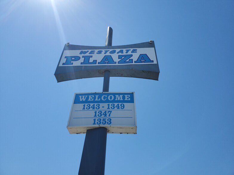 More Photos Of 1343-1353 W Main St, Merced General Retail For Sale