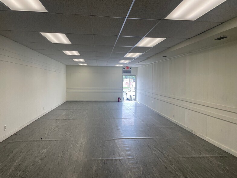 More Photos Of 316 Atlantic City Blvd, Toms River General Retail For Lease