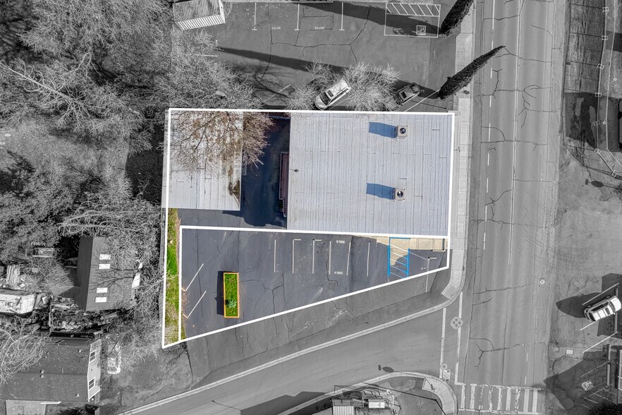 More Photos Of 14802 Lakeshore Dr, Clearlake Storefront For Sale