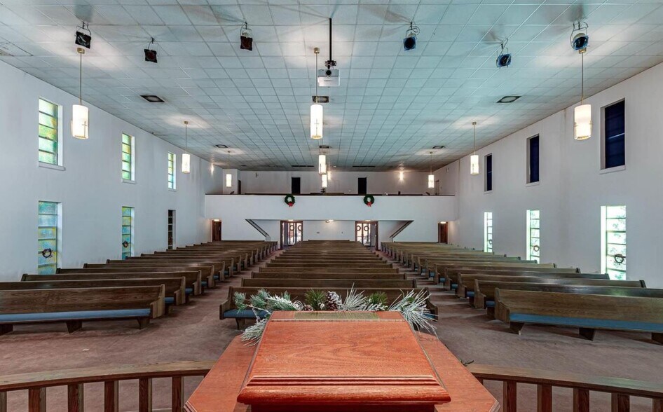 More Photos Of 5370 Ash St, Forest Park Religious Facility For Sale