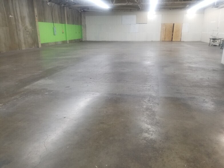 More Photos Of 620 S Clarence St, Los Angeles Manufacturing For Lease