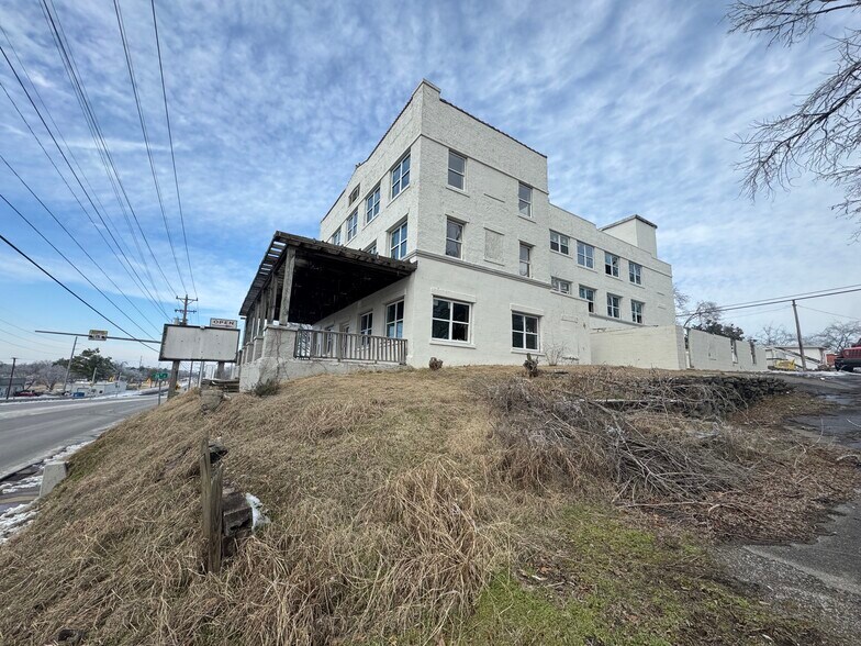 More Photos Of , Old Hickory General Retail For Sale