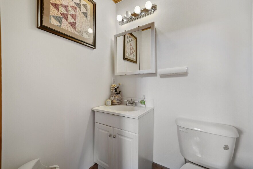 More Photos Of 243 Old Highway 5 S, Ellijay Loft Creative Space For Sale