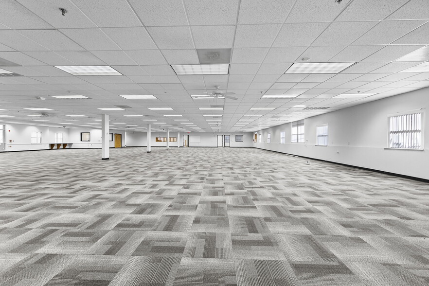 More Photos Of 4240 S Lees Summit Rd, Independence Office For Lease