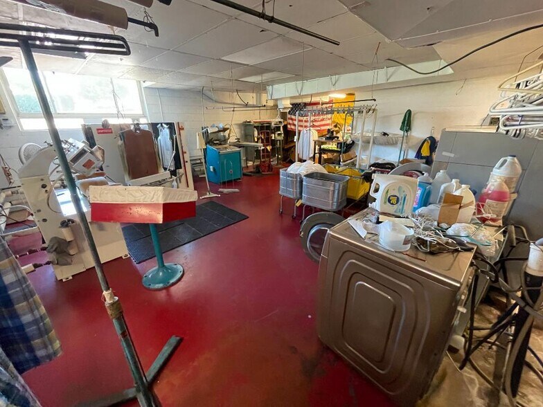 More Photos Of 4145 Brownsville Rd, Pittsburgh Storefront For Sale