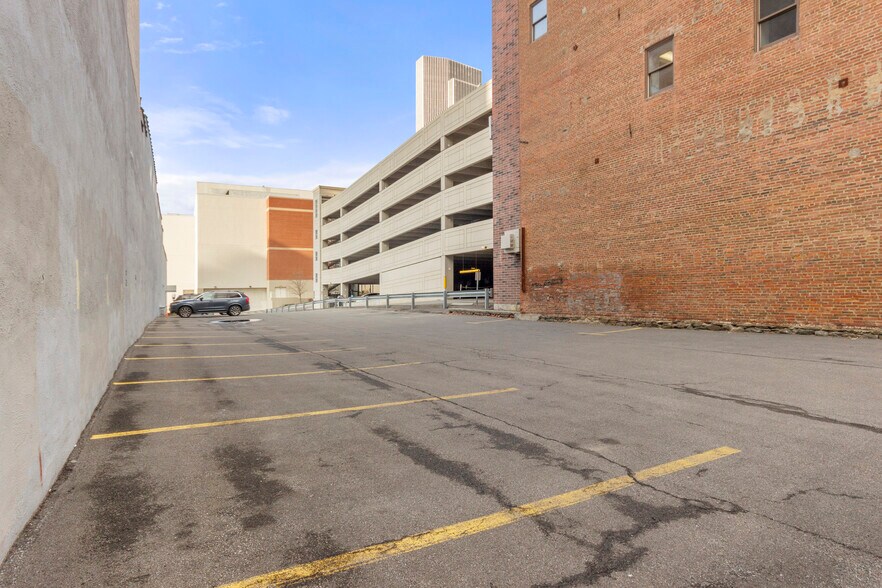 More Photos Of 126 State St, Albany Loft Creative Space For Sale