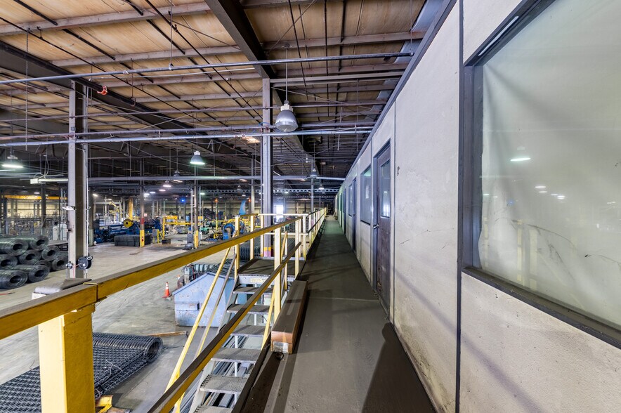 More Photos Of 714 Braddock View Dr, Mount Braddock Warehouse For Lease