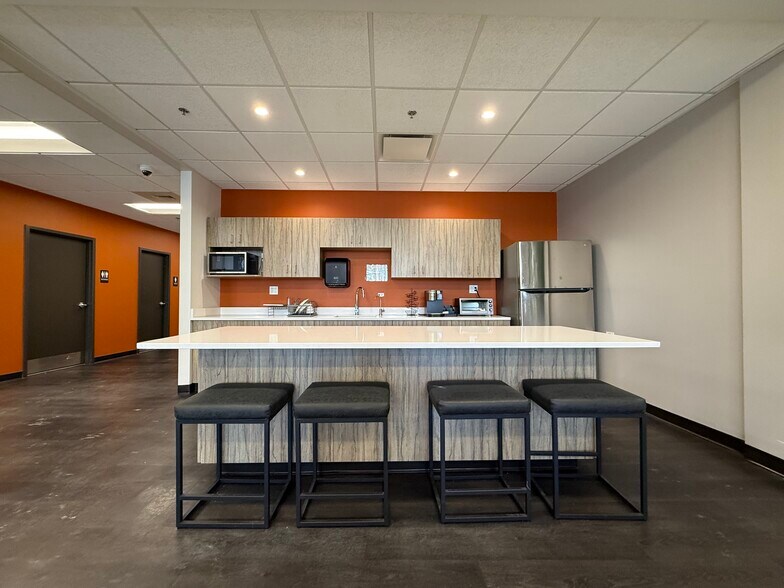 More Photos Of 554 Main St, Worcester Office For Lease