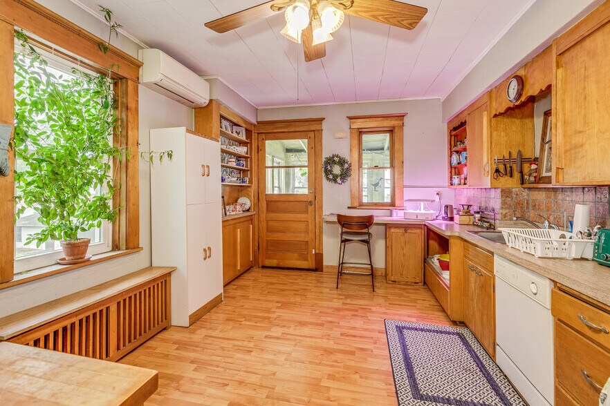 More Photos Of 3701 S Lyndale Ave, Minneapolis Storefront Retail Residential For Sale