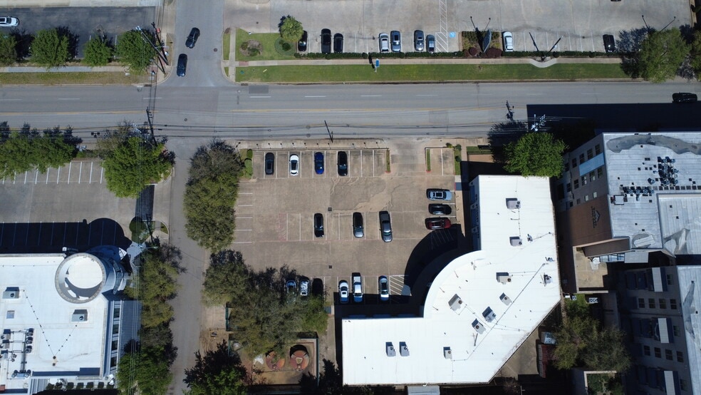 More Photos Of 2311 W Alabama St, Houston Freestanding For Lease