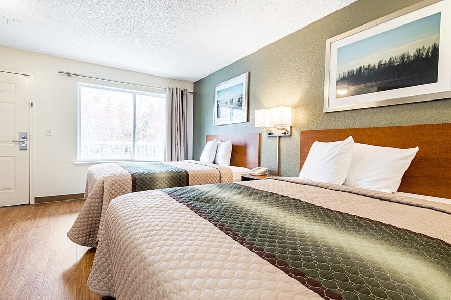 More Photos Of 2101 N Meridian, Puyallup Hospitality For Sale
