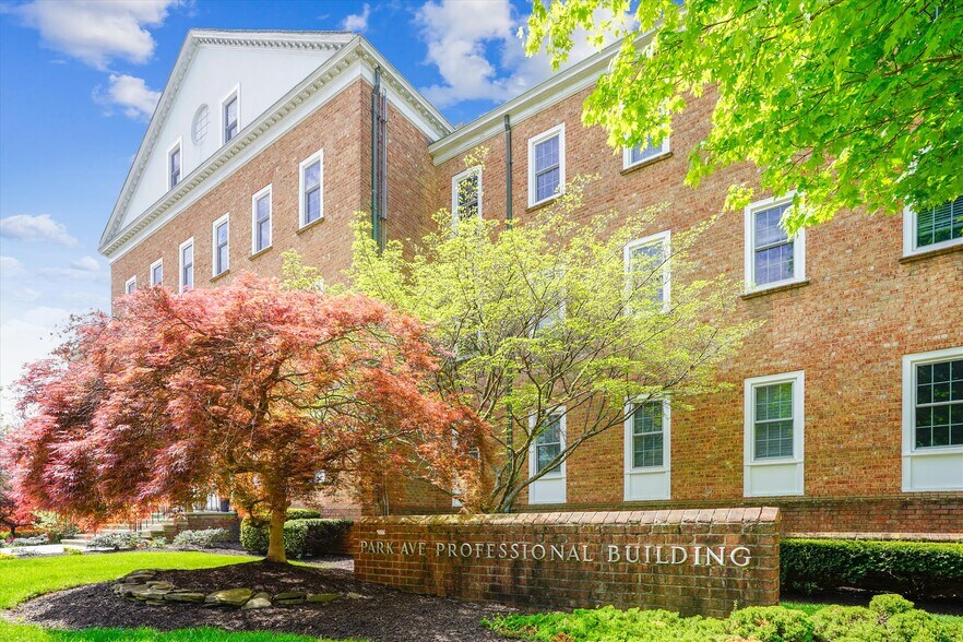 More Photos Of 313 Park Ave, Falls Church Medical For Lease