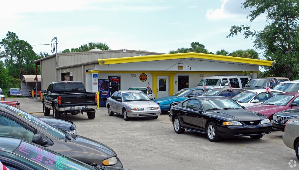 More Photos Of 355 Wickham Rd, Melbourne Auto Dealership For Lease
