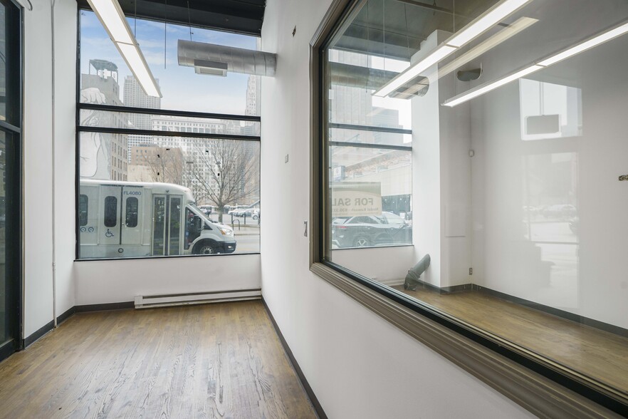 More Photos Of 161 W Harrison St, Chicago Apartments For Sale