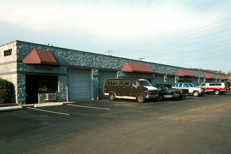 More Photos Of 11017-11037 Gravois Industrial Ct, Saint Louis Warehouse For Lease