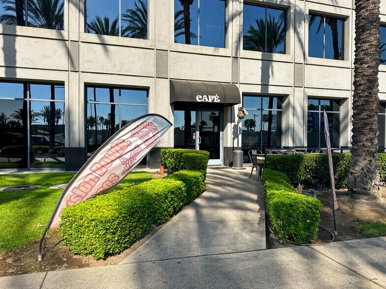 More Photos Of 3281 E Guasti Rd, Ontario Coworking Space