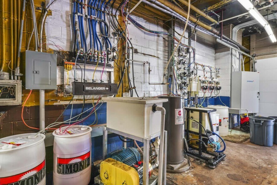 More Photos Of 690-696 River St, Troy Freestanding For Sale