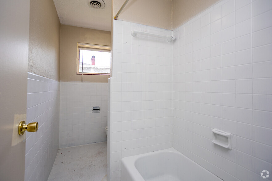 More Photos Of 2215 Buffalo Trl, Morristown Apartments For Sale