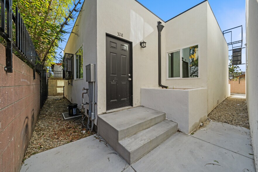 More Photos Of 324 W 51st St, Los Angeles Apartments For Sale