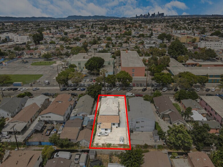 More Photos Of 150 W 76th St, Los Angeles Apartments For Sale