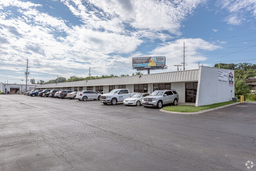 More Photos Of 118-122 Space Park Dr, Nashville Unknown For Lease