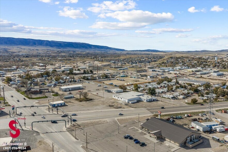 More Photos Of 4113 W Yellowstone Hwy, Casper Flex For Sale
