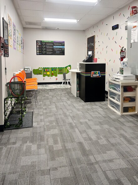 More Photos Of 5100 Main St, Downers Grove Medical For Lease