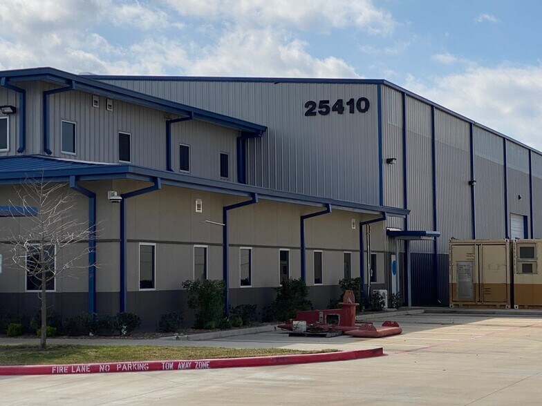 More Photos Of 25410 Clay Rd, Katy Warehouse For Lease