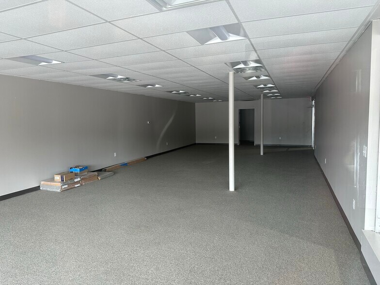 More Photos Of 4586-4618 Quince Rd, Memphis Unknown For Lease