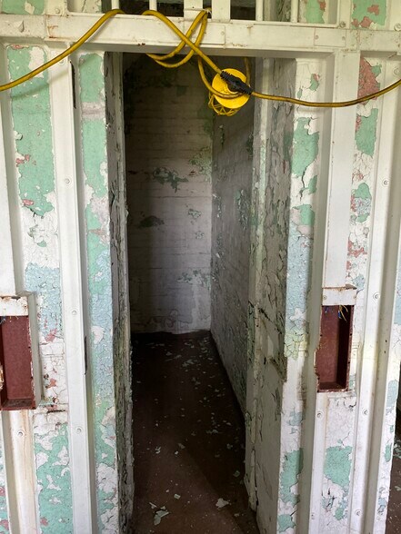 More Photos Of 62 Beckwith Rue E, Perth Flex For Sale