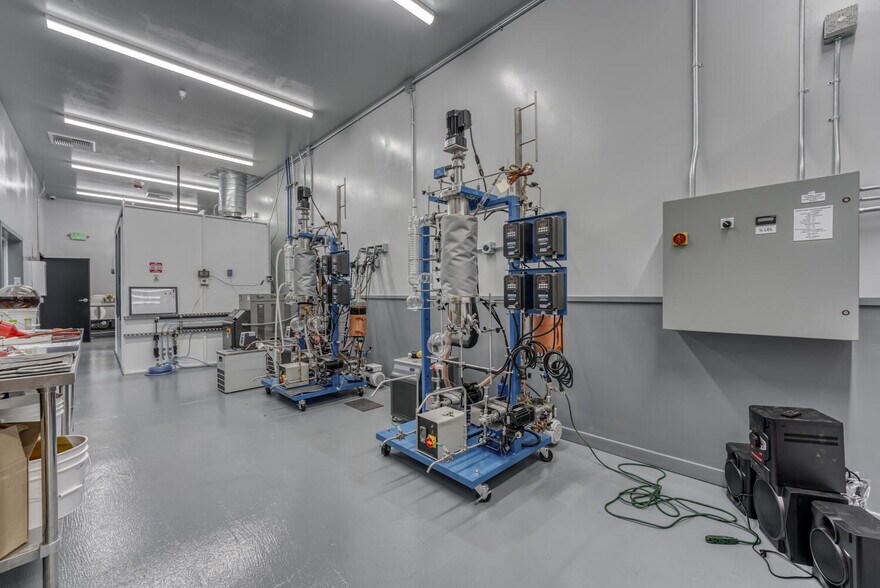 More Photos Of 680 E Glendale Ave, Sparks Warehouse For Sale