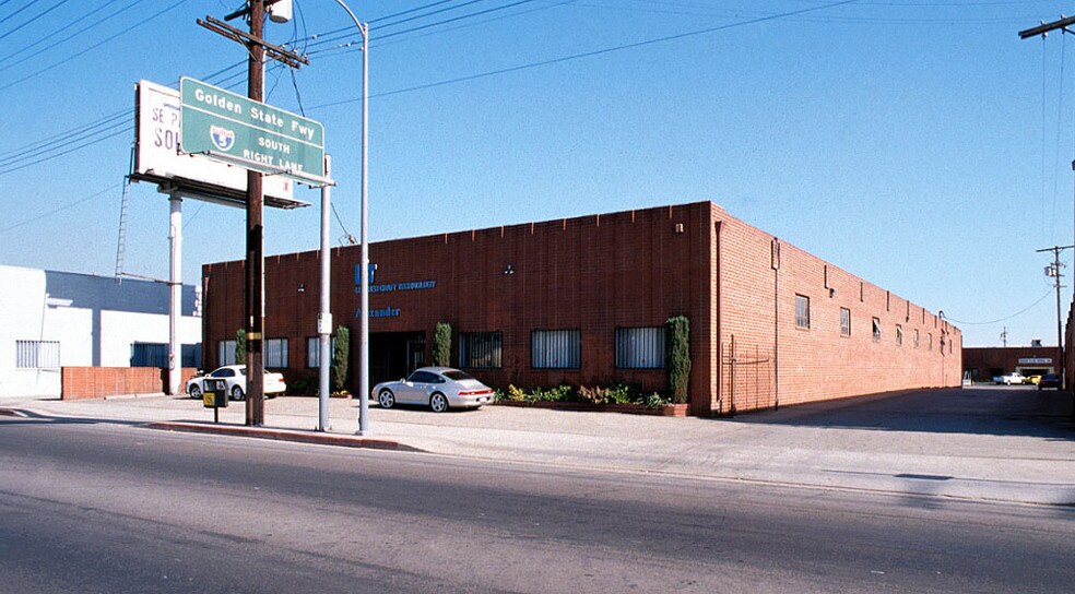 More Photos Of 11626 Tuxford St, Sun Valley Warehouse For Lease