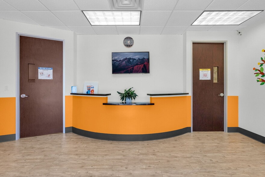 More Photos Of 6707 Sterling Ridge Dr, The Woodlands Medical For Lease