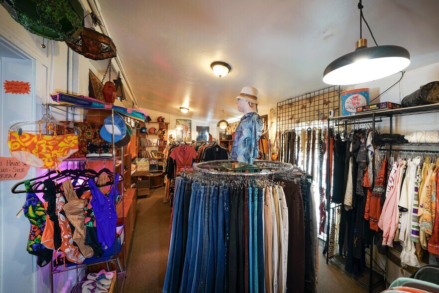 More Photos Of 41248 Big Bear Blvd, Big Bear Lake Storefront Retail Office For Sale