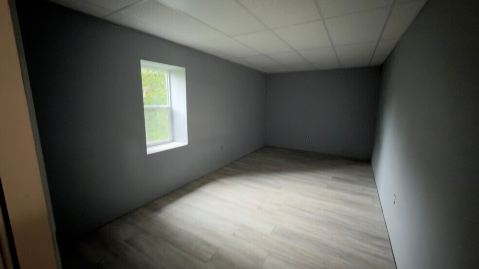 More Photos Of 2800 Delano St, Pensacola Warehouse For Lease
