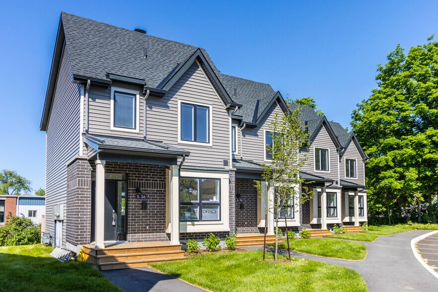 More Photos Of 36 Main St E, Mississippi Mills Apartments For Sale