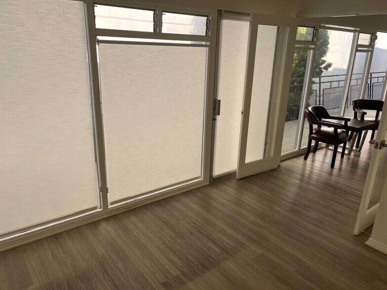 More Photos Of 2435 E Coast Hwy, Corona Del Mar Storefront Retail Office For Lease