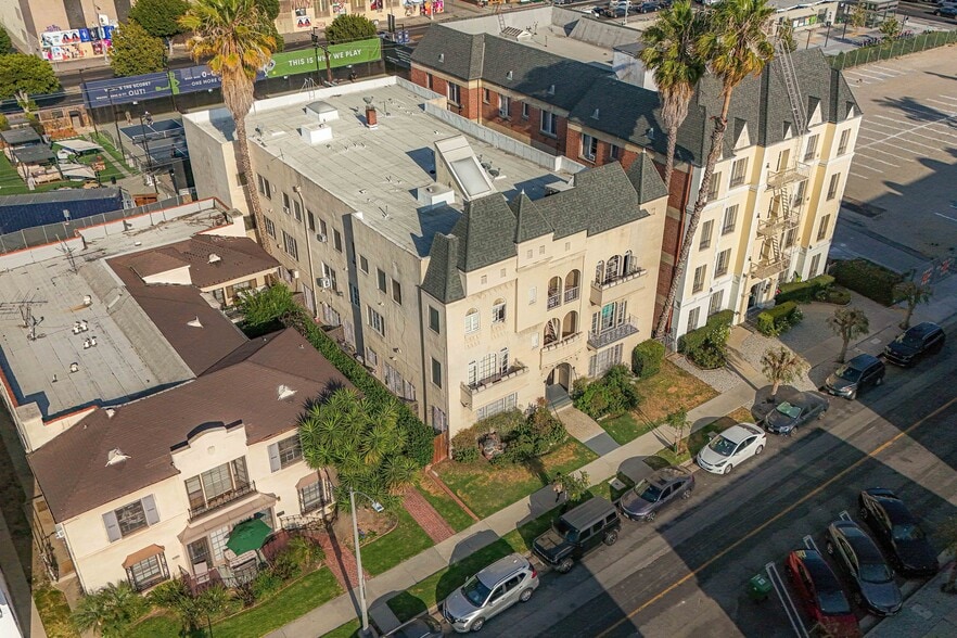 More Photos Of 650 S Detroit St, Los Angeles Apartments For Sale