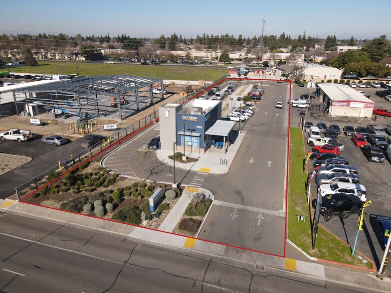 Primary Photo Of 1105 W Yosemite Ave, Manteca Fast Food For Sale