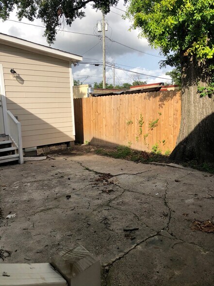 More Photos Of 3911 Fulton St, Houston Religious Facility For Sale