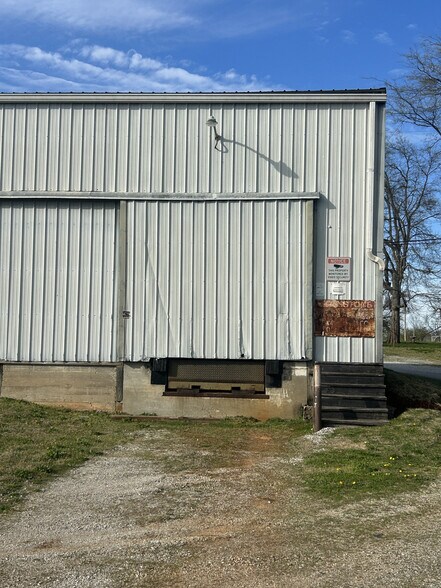 More Photos Of 112 Thomas Ct, Bowling Green Warehouse For Lease
