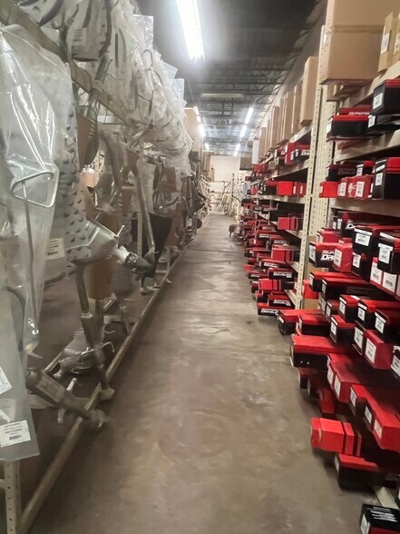 More Photos Of 1032-1034 Saw Mill Run Blvd W, Pittsburgh Light Manufacturing For Lease