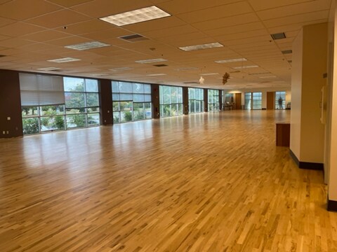More Photos Of 19545 NW Von Neumann Dr, Beaverton Office For Lease