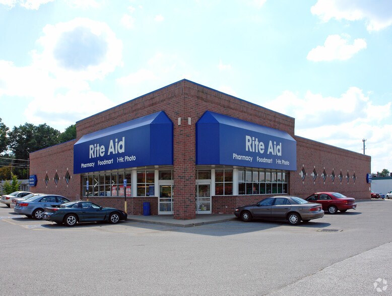 More Photos Of 1492-1540 Canton Rd, Akron Unknown For Lease