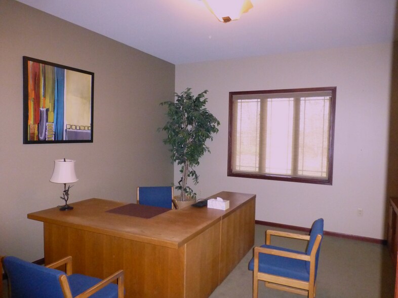 More Photos Of 3601 McDonough St, Joliet Office For Sale